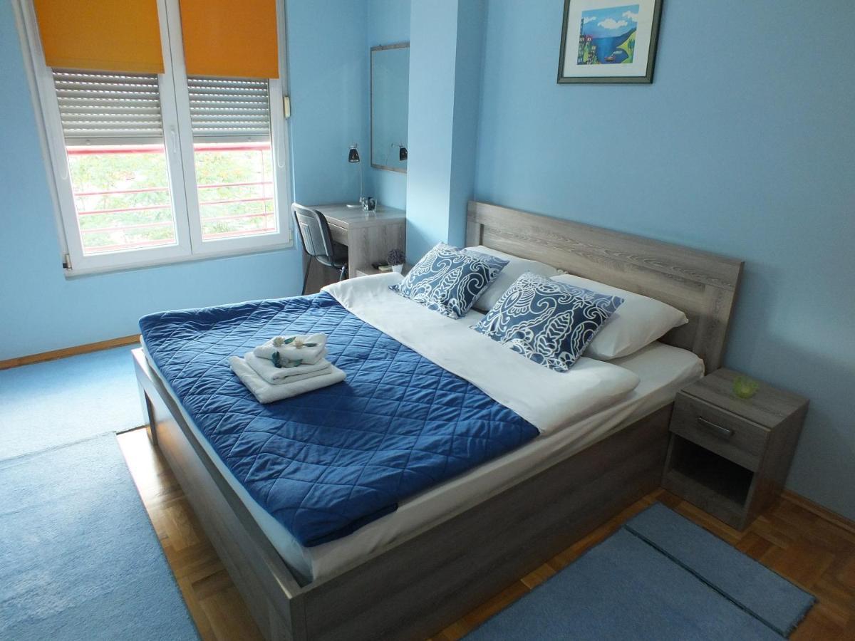 Apartment Temple 포드고리차 외부 사진